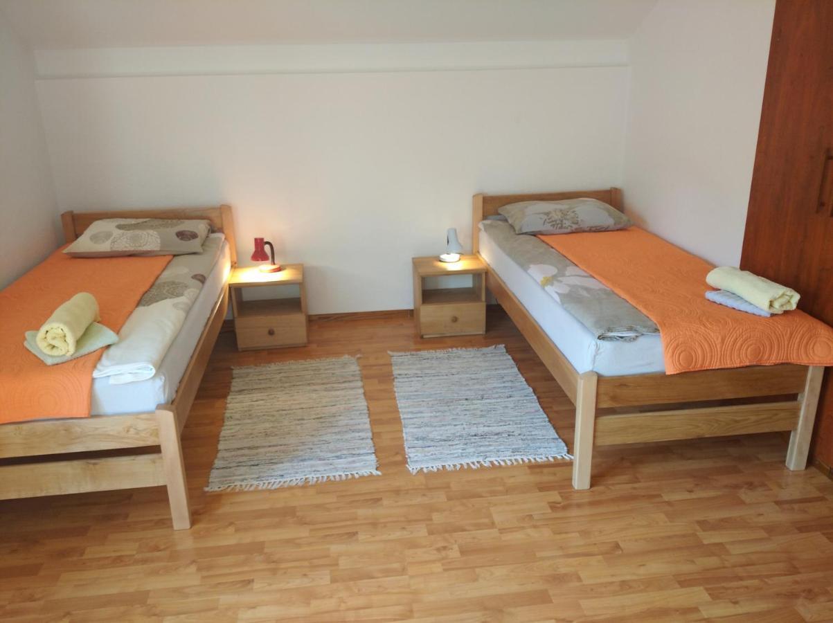 Rooms "Nada Zunic" Knin Eksteriør billede